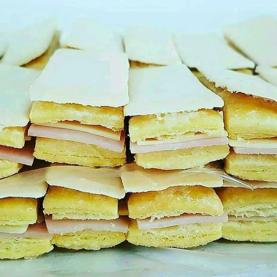 Sándwiches de jamón y queso